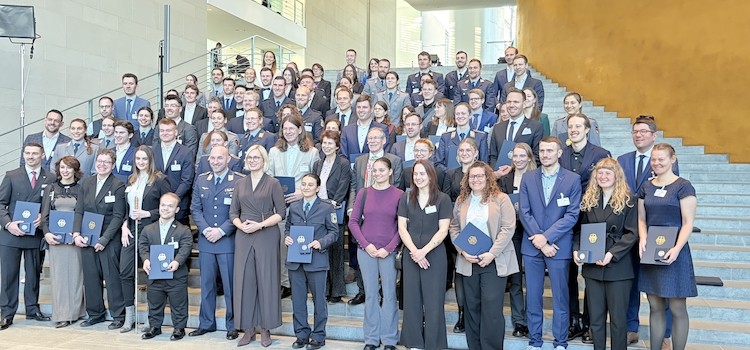 Silbernes Lorbeerblatt