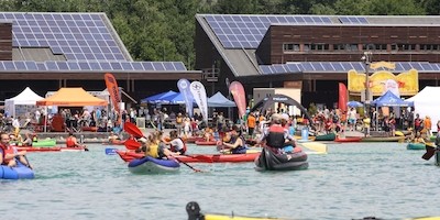 Paddeln und Equipment testen beim Kanu- und OutdoorTestival in München
