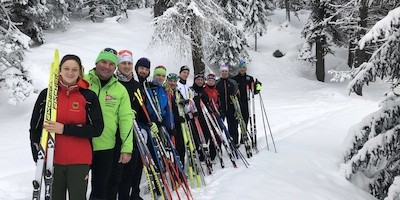 Rennkanuten genießen Schnee satt beim Skilehrgang im Engadin