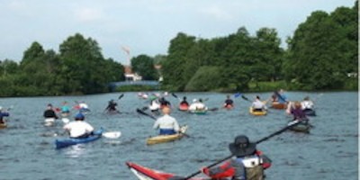 Auf Paddeltour an der deutsch-niederländischen Grenze