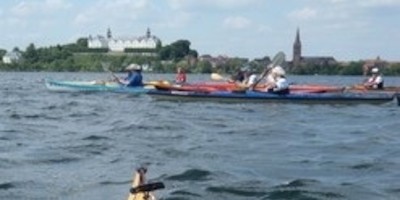 Im kleinen Pulk durch ein Kleinod des Wassersports