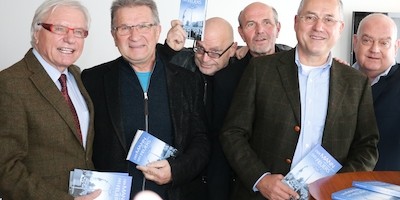 Karl Heinz Englet stellt sein Buch  „Mann des Feuers“ vor