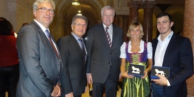 Horst Seehofer ehrt Augsburger Kanuten