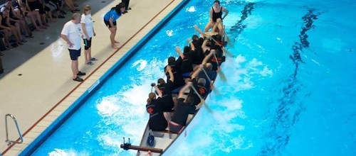 Ein Drachenbootfest beim Indoor-Cup in Mülheim