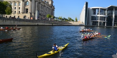 Wassersport-Demo auf der Spree