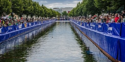Der Sprint der besten Rennkanuten im Herzen Potsdams