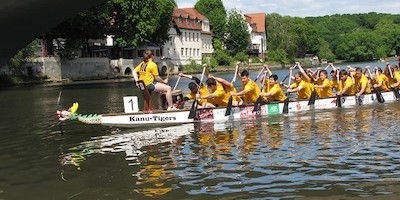 Drachenbootrennen beim Hansefest auf der Saale