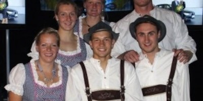 Kanuten am OSP Leipzig feiern Oktoberfest