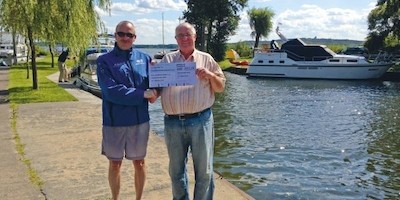 Hochwasserspende der Fürstenwalder Drachenbootfahrer