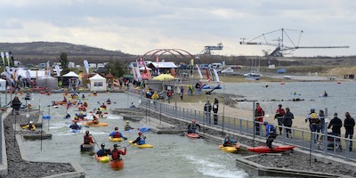 Spektakulärer Saisonauftakt beim ersten XXL-Paddelfestival