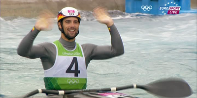 Hannes Aigner paddelt im Einer-Kajak zur Bronzemedaille