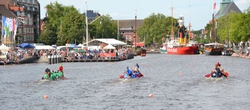 Drachenboot-Regatta in Emden