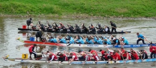Regenregatta beim 8. Vlothoer Drachencup