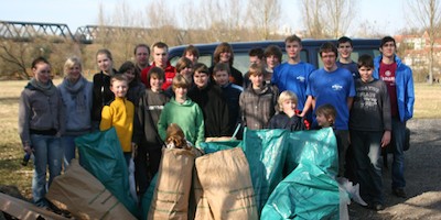Osterputz zwischen Bardo Wehr und Horaser Wehr