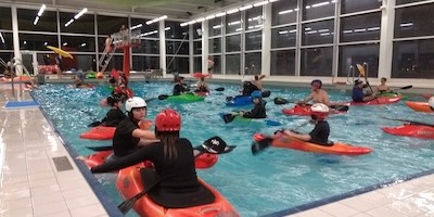 Freestyler bringen das Wasser im Stuttgarter Inselbad zum Kochen
